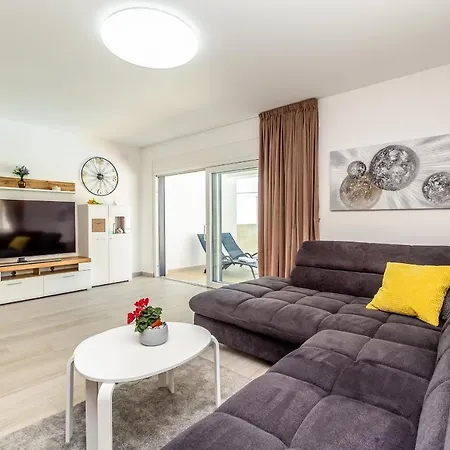 Insula Aurea No.1 Holiday home Linardici