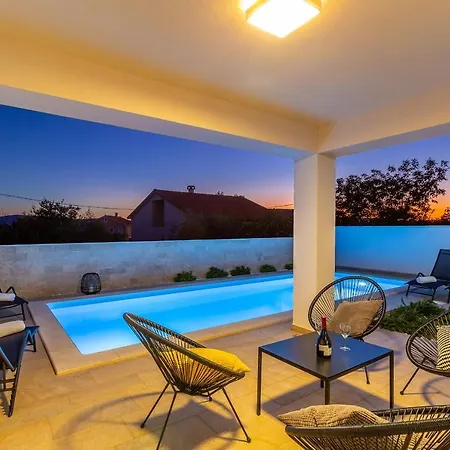 Insula Aurea No.1 Holiday home *