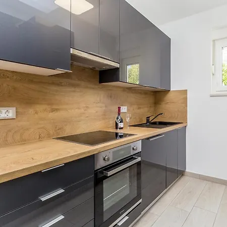 Insula Aurea No.1 Holiday home Linardici