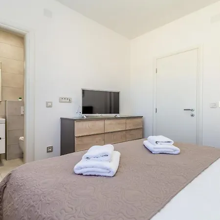 Holiday home Insula Aurea No.1